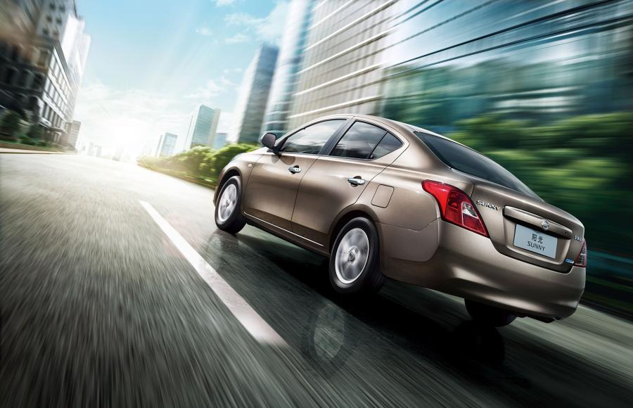  Nissan Sunny 2011 года  (фото 5 из 7)
